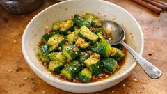 이자카야 단골 메뉴 ‘야미츠리 오이’—두드려서 더 아삭한 오이무침 레시피