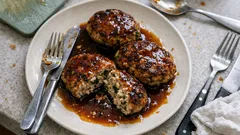 두부 물기만 잘 잡으면 성공—깻잎 두부 햄버그에 간장소스까지 촉촉하게