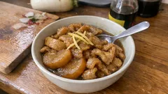 닭껍질로 감칠맛 살린 무조림 레시피: 데쳐서 깔끔하고 무는 촉촉하게 배어요