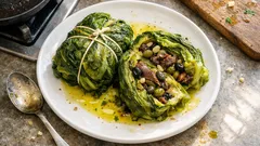 팬 하나로 완성하는 스카롤라 임보티타: 앤초비·올리브 속을 채운 에스카롤 요리