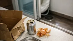 여름철 바퀴벌레가 갑자기 보이는 진짜 이유와 집에서 바로 막는 방법