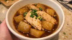 압력솥으로 30분: 무에 양념 쏙 배는 닭가슴살 조림 레시피