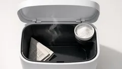 쓰레기통 냄새 제거, 베이킹소다로 통 자체를 리셋하는 5단계 루틴