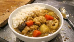 남은 오니시메로 만드는 와후 카레—닭고기 넣고 카레우동 국물처럼 깊게 끓이기