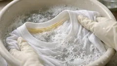 흰 티셔츠 목때 누런 때, 과탄산나트륨 1시간 불림으로 하얗게 되돌리는 법