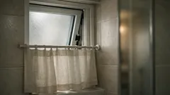 화장실 프라이버시 지키는 가림 아이디어 3가지, 창문·수납·출입구만 바꿔도 달라져요