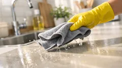 행주 4번 접고 뒤로 젖히기만 해도 청소가 쉬워지는 이유