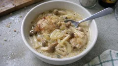 버터 없이도 진하게 고소한 맛, 우유로 만드는 닭다리살 크림조림(팬 하나 레시피)